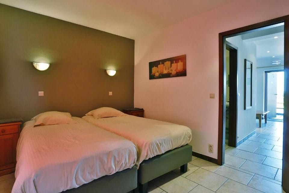Standard Studio | Minibar, laptop workspace, free WiFi, bed sheets