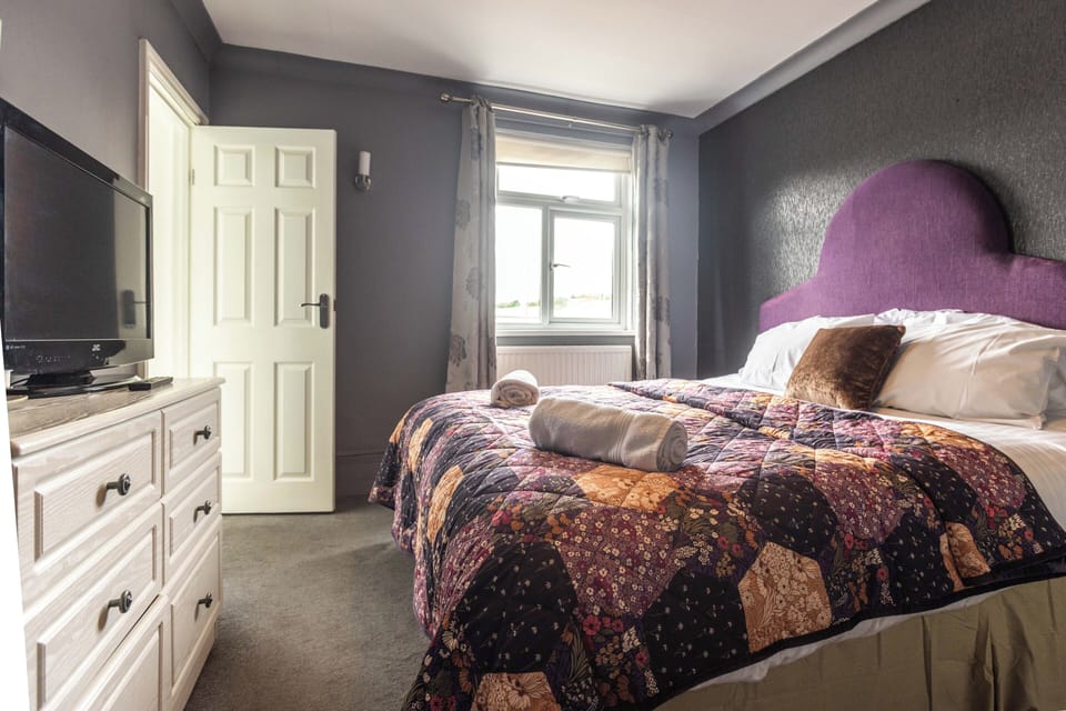 Iron/ironing board, free WiFi