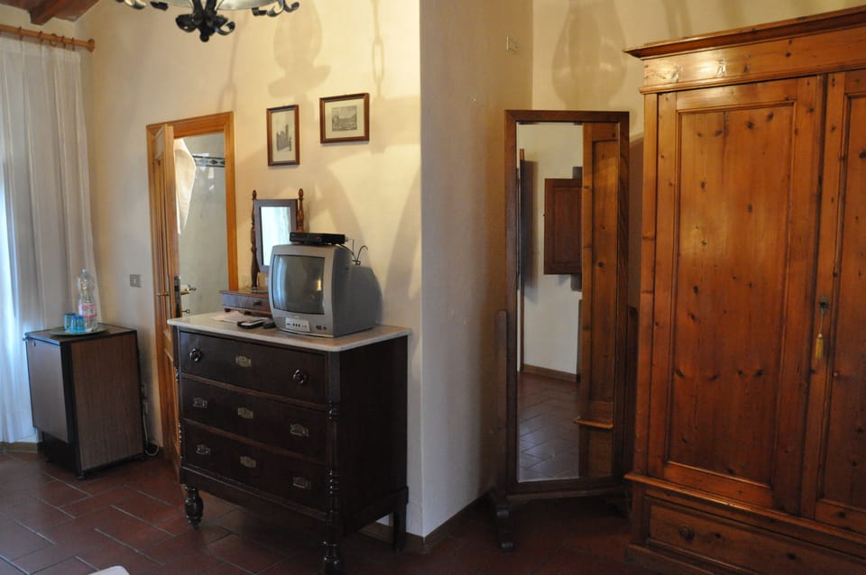 In-room safe, desk