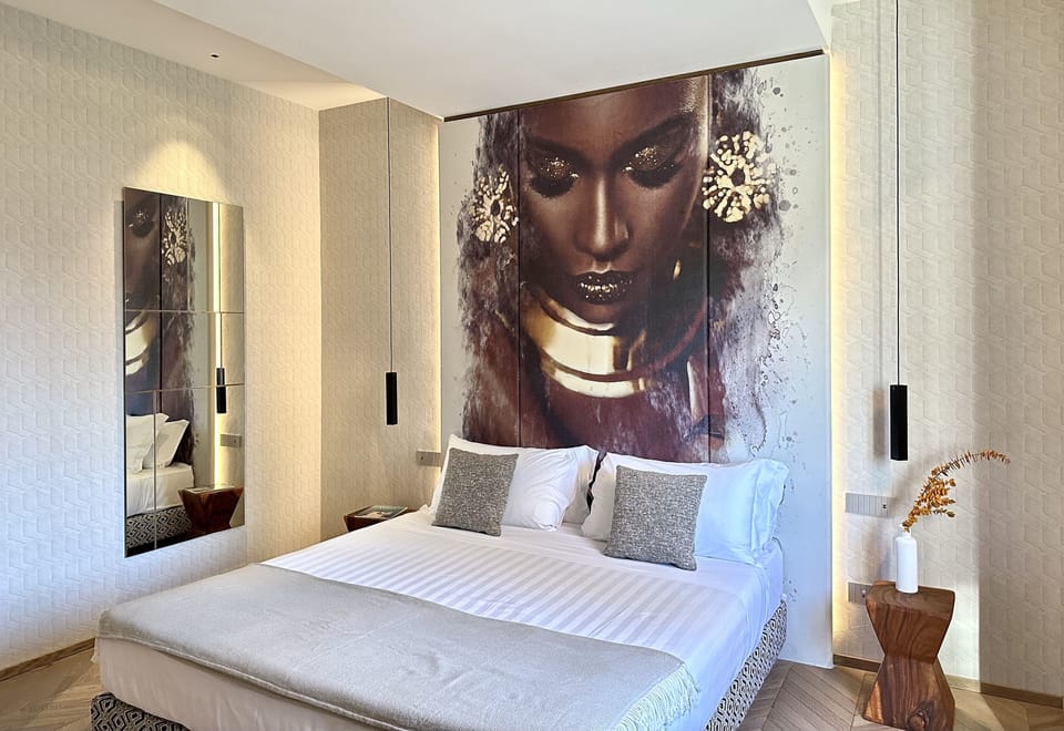 Junior Suite, 1 King Bed with Sofa bed | Down comforters, minibar, desk, laptop workspace