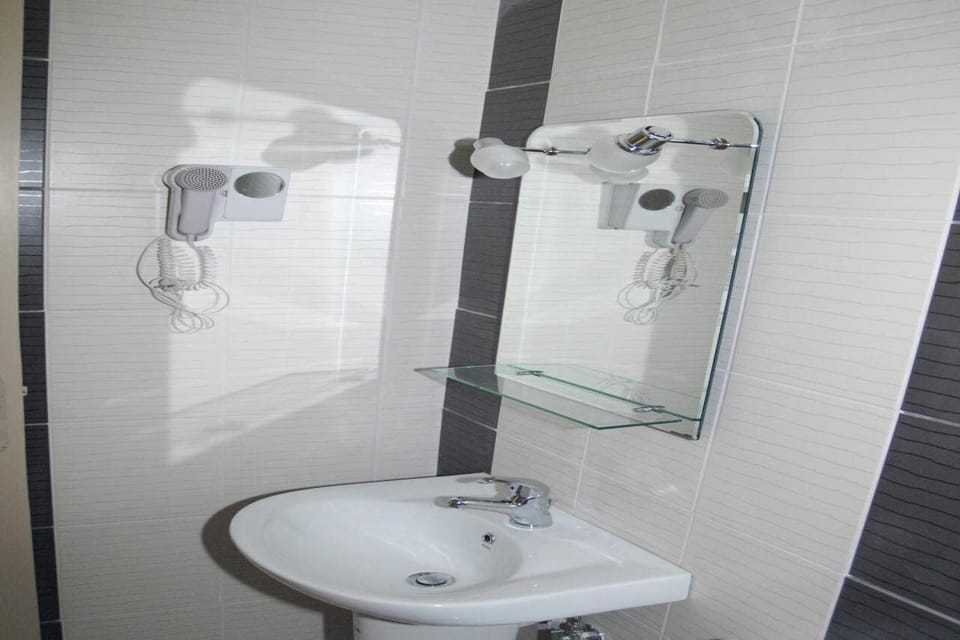 Anseli Hotel Apartments and Studios Hotel in Kremasti