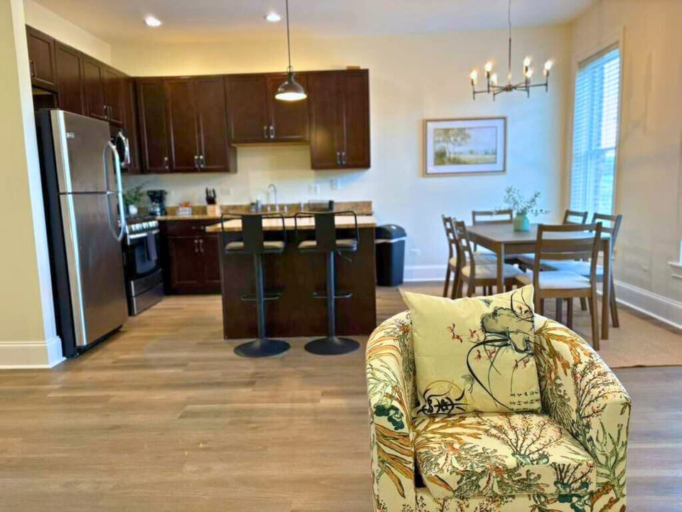 Classic Apartment, 2 Bedrooms | Living area | 55-inch TV with digital channels, streaming services