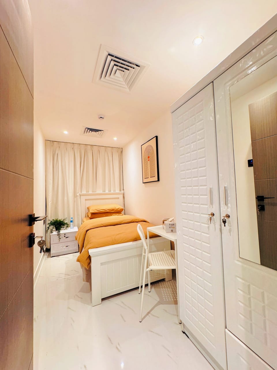 Standard Single Room | Desk, laptop workspace, soundproofing, iron/ironing board