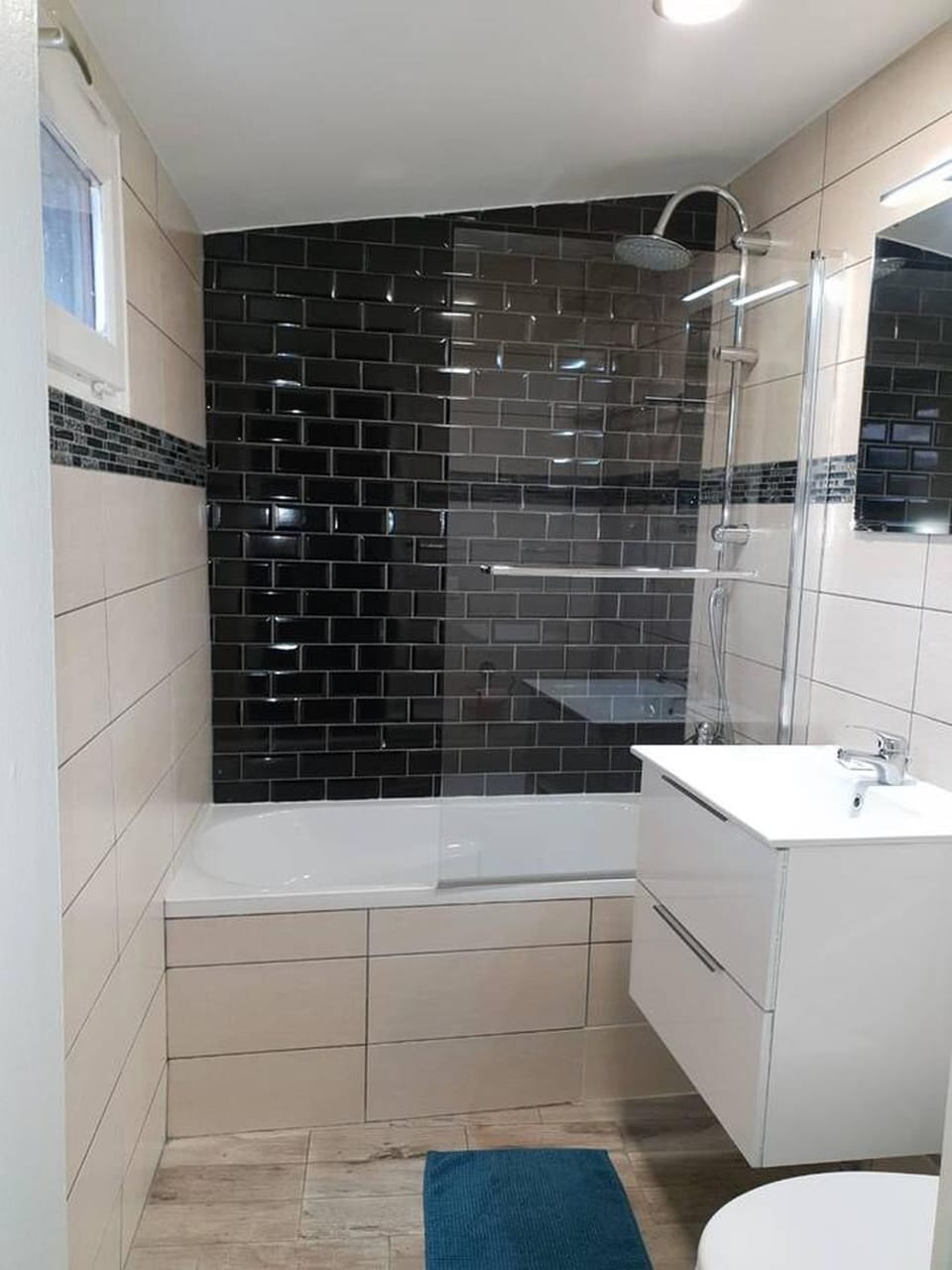 Free toiletries, hair dryer, towels