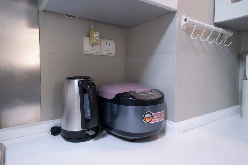 Superior Apartment, 3 Bedrooms, Balcony, City View | Private kitchen