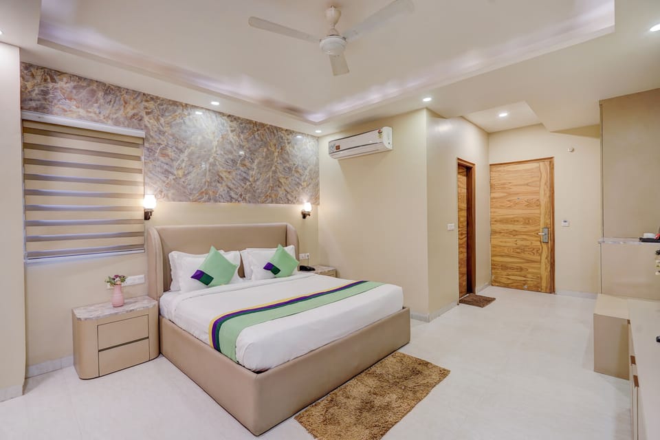Deluxe Double Room, City View | Free WiFi