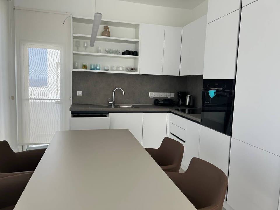 Deluxe Condo | In-room dining