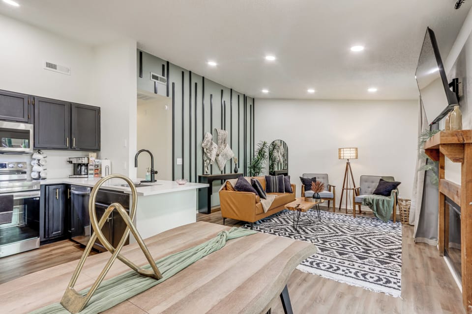 House (2 Bedrooms) | Interior