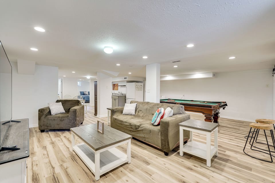 House (5 Bedrooms) | Interior