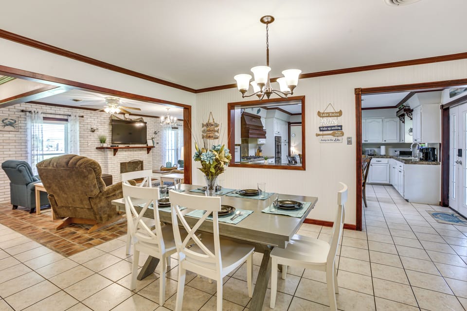 House (4 Bedrooms) | Interior