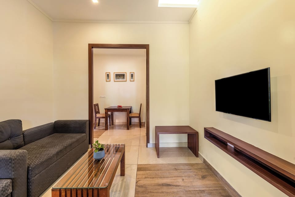 Pool View Suite with Sit-out | Free WiFi