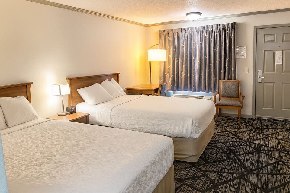 Standard Room Double Bed | Desk, free WiFi, bed sheets