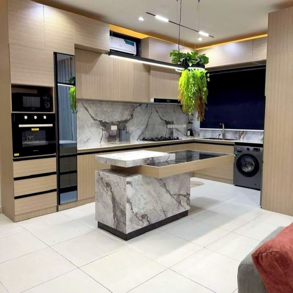 Comfort Apartment, Balcony, Sea View | Private kitchen | Fridge, microwave, oven, stovetop