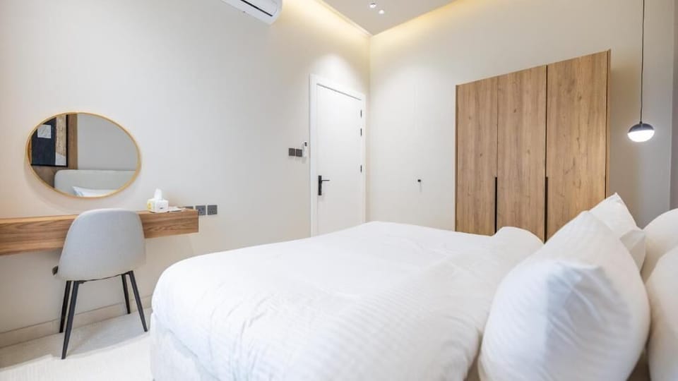 Luxury Apartment | Soundproofing, iron/ironing board, free WiFi