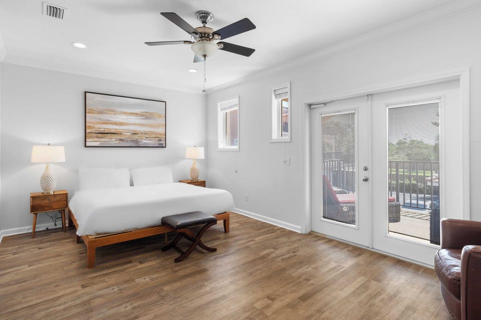 Southfields Retreat 4BR Getaway Near Laguna Beach, Carillon & Pier Park Cottage in Sunnyside