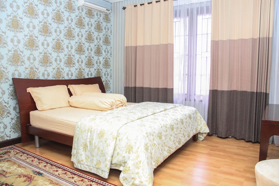 Double Room, Garden View | Iron/ironing board