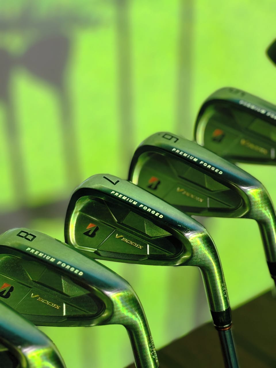Indoor golf driving range