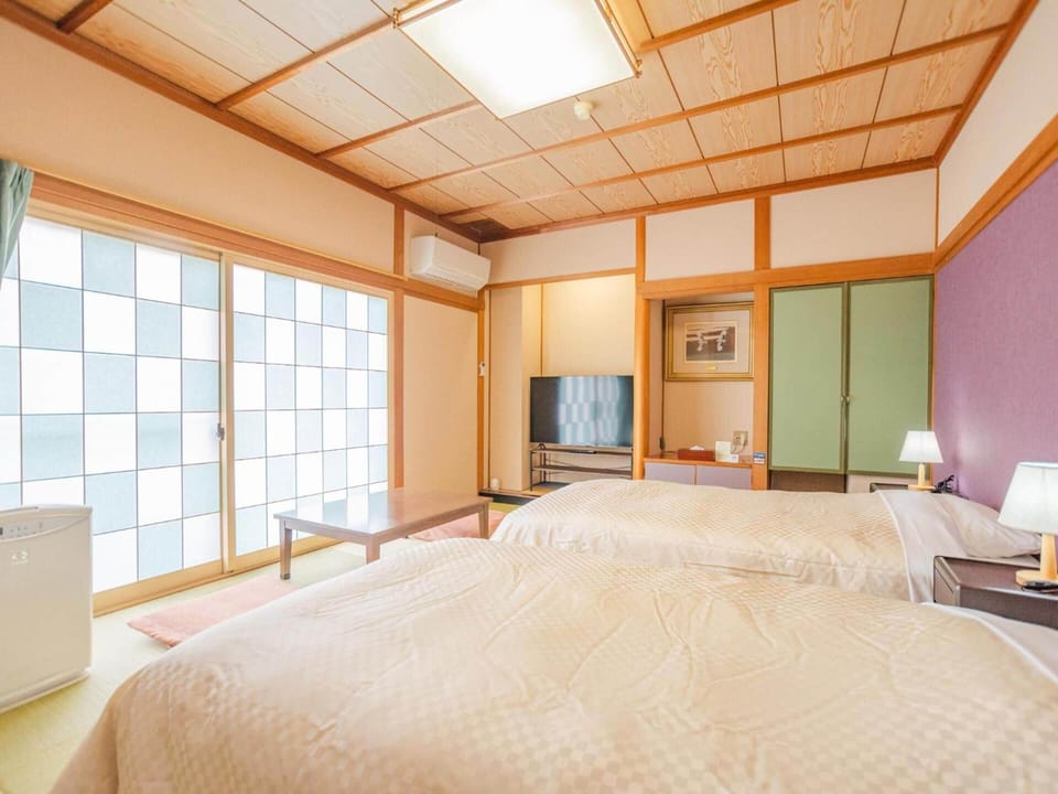Standard Twin Room, Non Smoking | Free WiFi, bed sheets