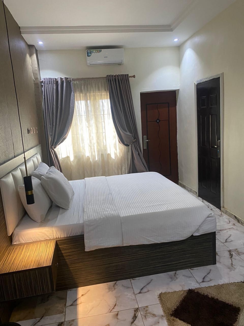 Deluxe Double Room Single Use, Balcony, City View | Desk, laptop workspace