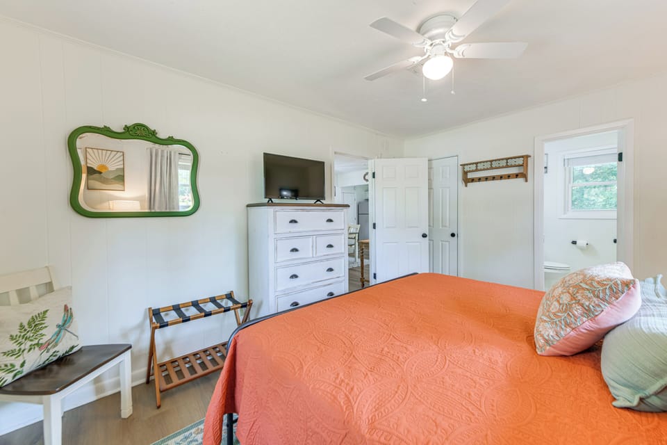 House (2 Bedrooms) | Interior