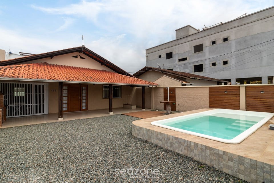 Basic Villa | Pool | Outdoor pool