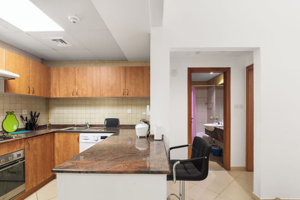 Classic Apartment, 1 Bedroom, City View | Private kitchen | Electric kettle, rice cooker, eco-friendly cleaning products, freezer