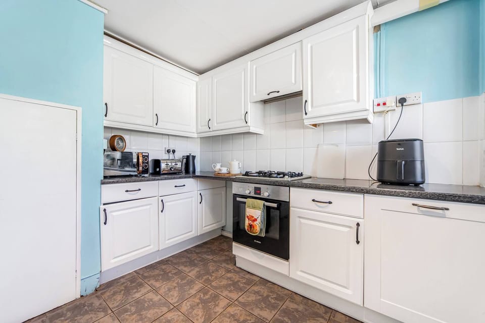 Apartment, 3 Bedrooms | Interior
