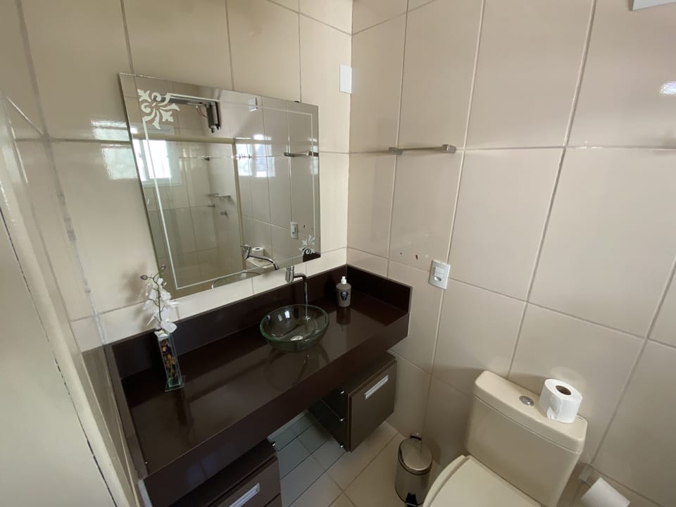 Exclusive Room | Bathroom | Shower, free toiletries, hair dryer, towels