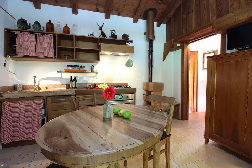 Chalet, Patio, Garden View | Private kitchen | Fridge, oven, stovetop, dishwasher