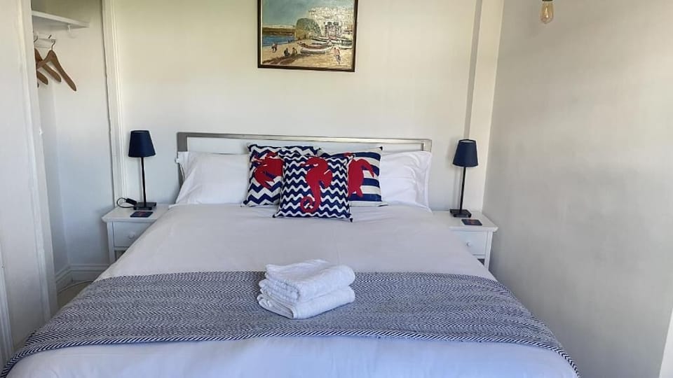 House | Iron/ironing board, WiFi (free)
