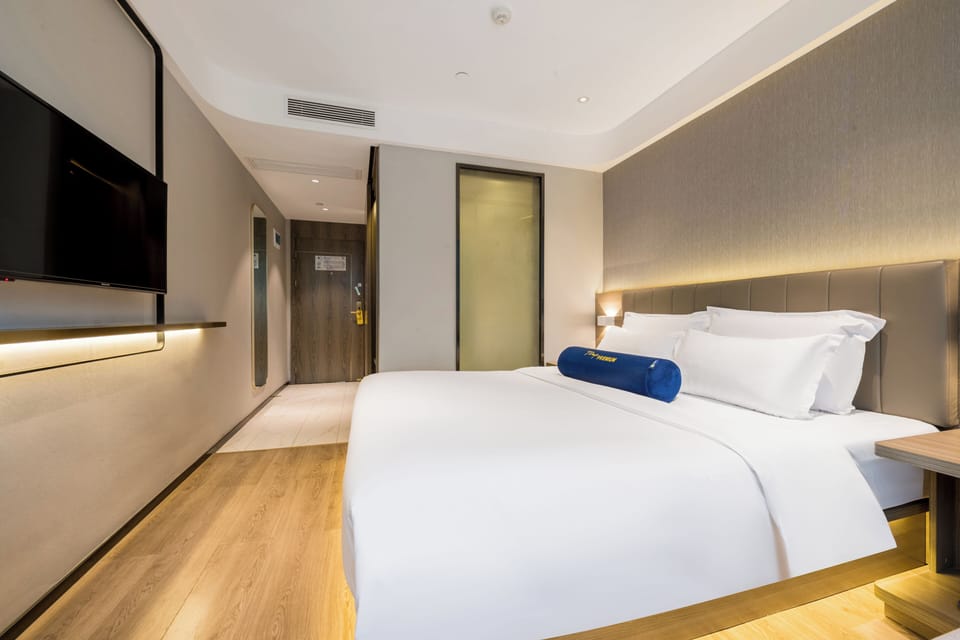 Comfort Single Room | Desk, laptop workspace, free WiFi