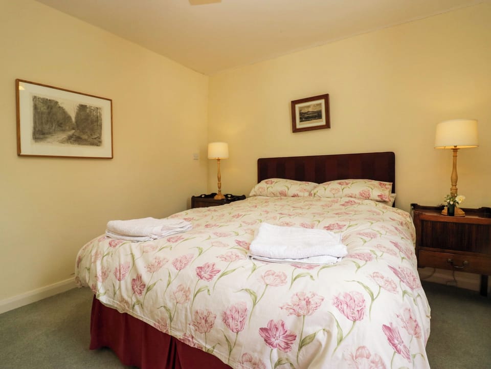 Cottage | 1 bedroom, WiFi (free), individually decorated, individually furnished