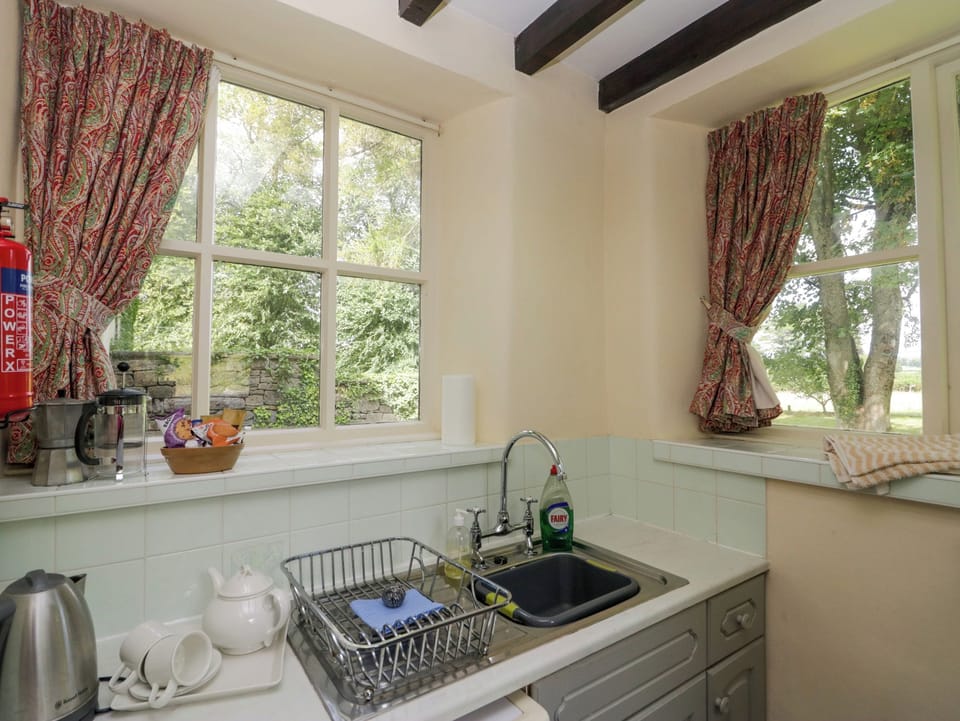 Cottage | Private kitchen | Cookware/dishes/utensils