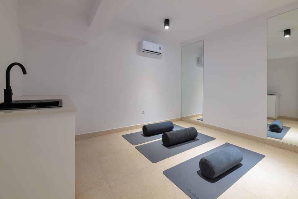 Premier Villa, Balcony, Sea View | Living area | Flat-screen TV