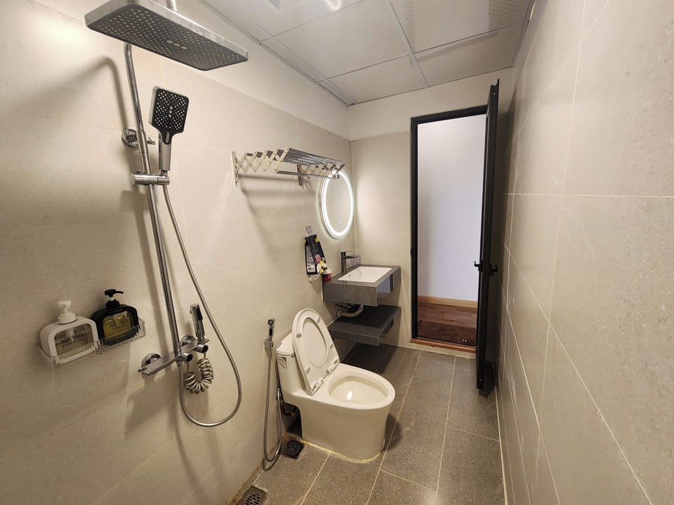 Superior Triple Room | Desk, free WiFi