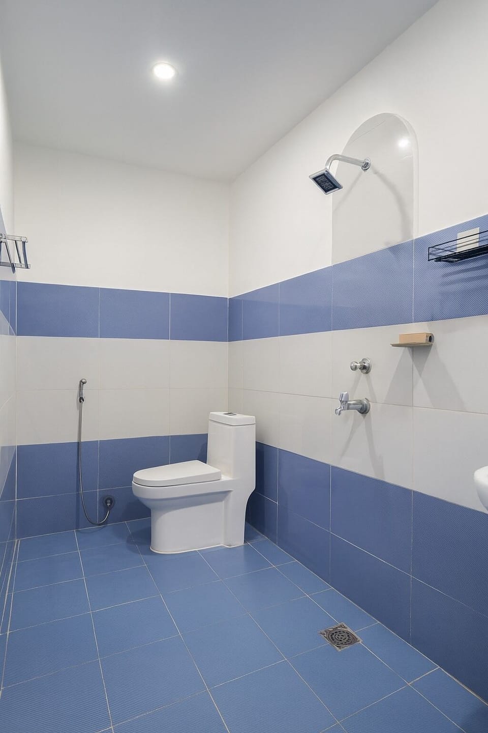 Comfort Apartment, Hill View | Bathroom | Shower, free toiletries, hair dryer, towels