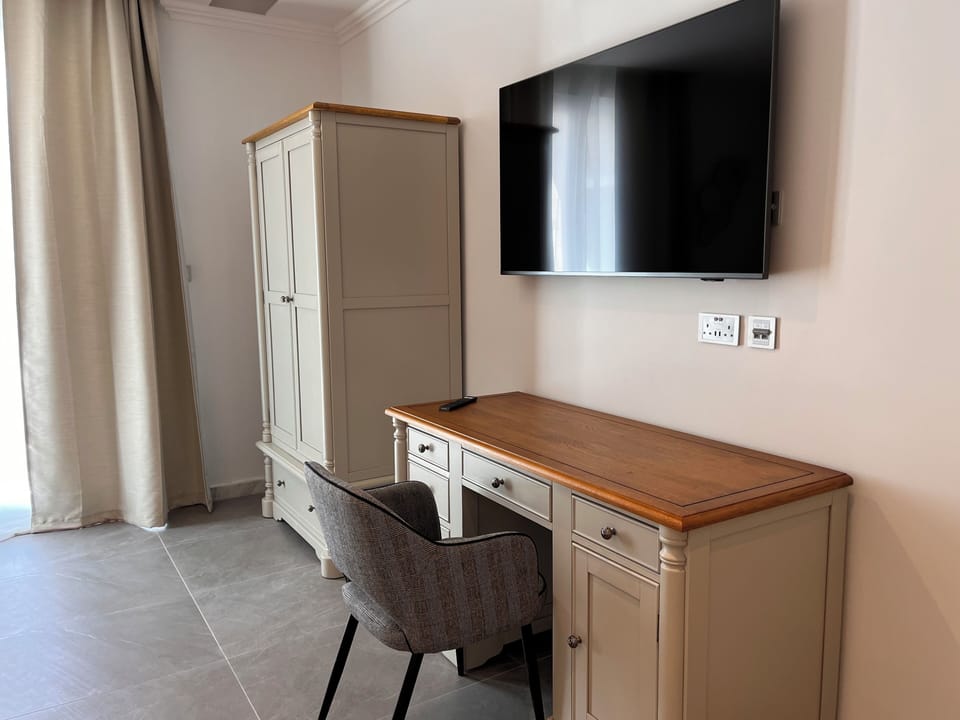 Classic Studio | Iron/ironing board, free WiFi