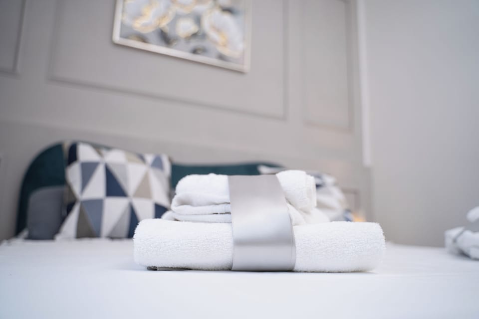 Deluxe Double Room | Laptop workspace, WiFi (free)