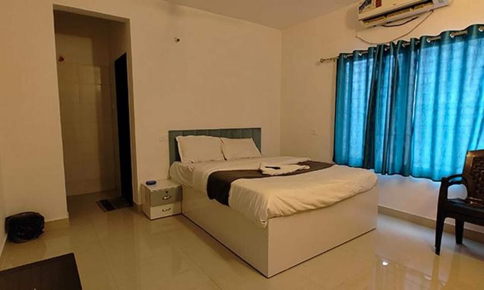 Deluxe Room | Egyptian cotton sheets, premium bedding, in-room safe, free WiFi