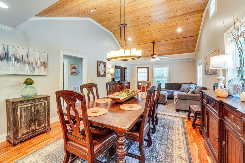 House (2 Bedrooms) | Interior