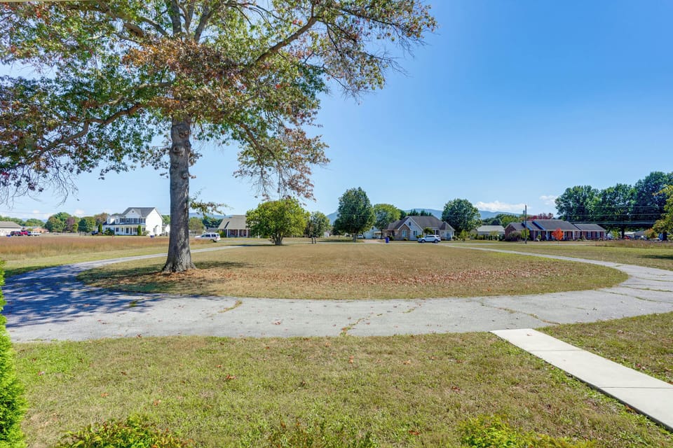 House (5 Bedrooms) | Interior