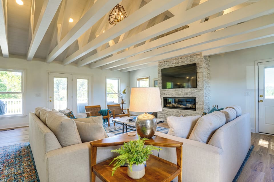 House (5 Bedrooms) | Interior