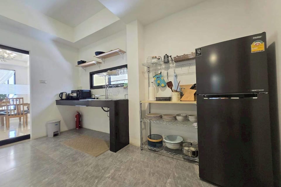 House, 3 Bedrooms | Private kitchen | Fridge, electric kettle
