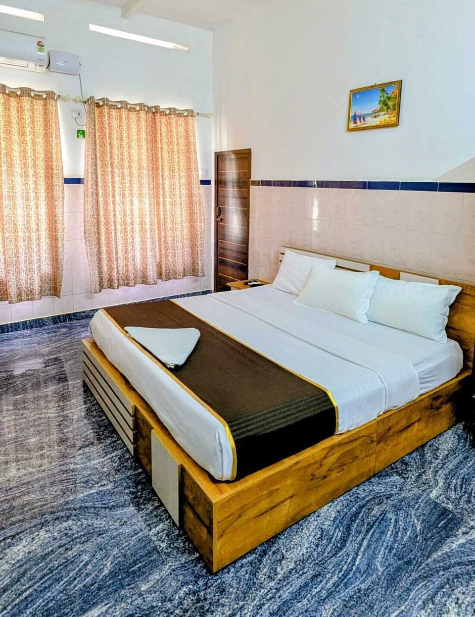 Deluxe Double Room | Free WiFi