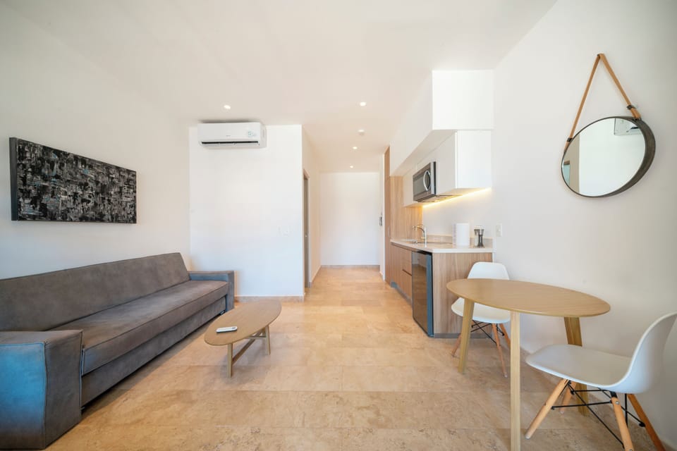 Comfort Studio, Balcony, City View | Private kitchen