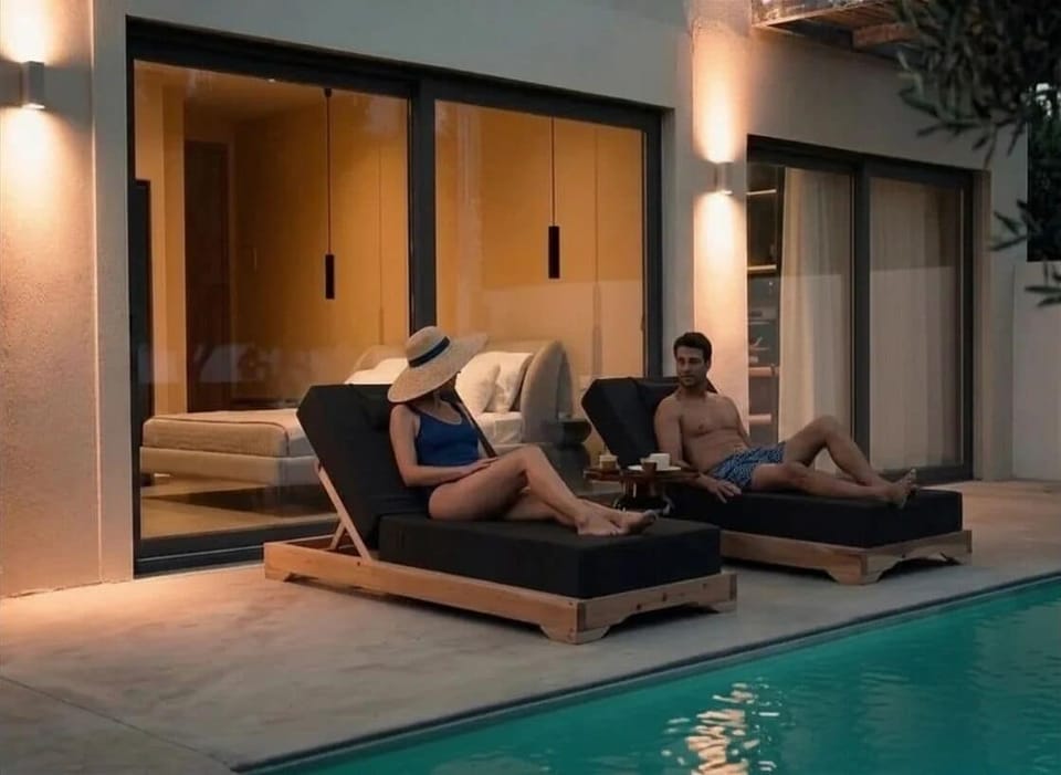 Seasonal outdoor pool, sun loungers