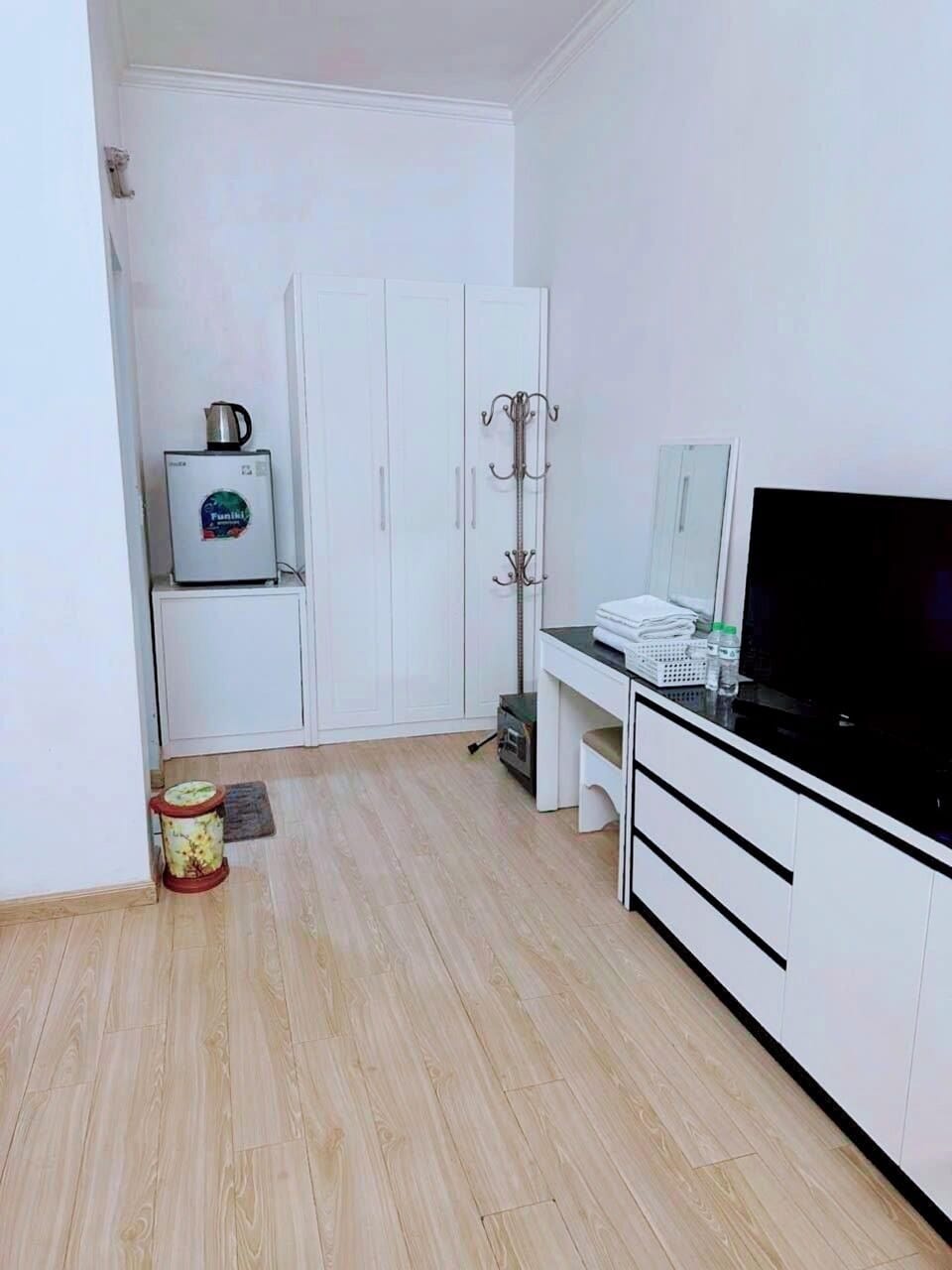 Superior Single Room | Desk, free WiFi, bed sheets