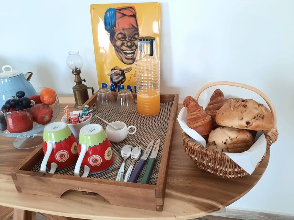 Free daily cooked-to-order breakfast