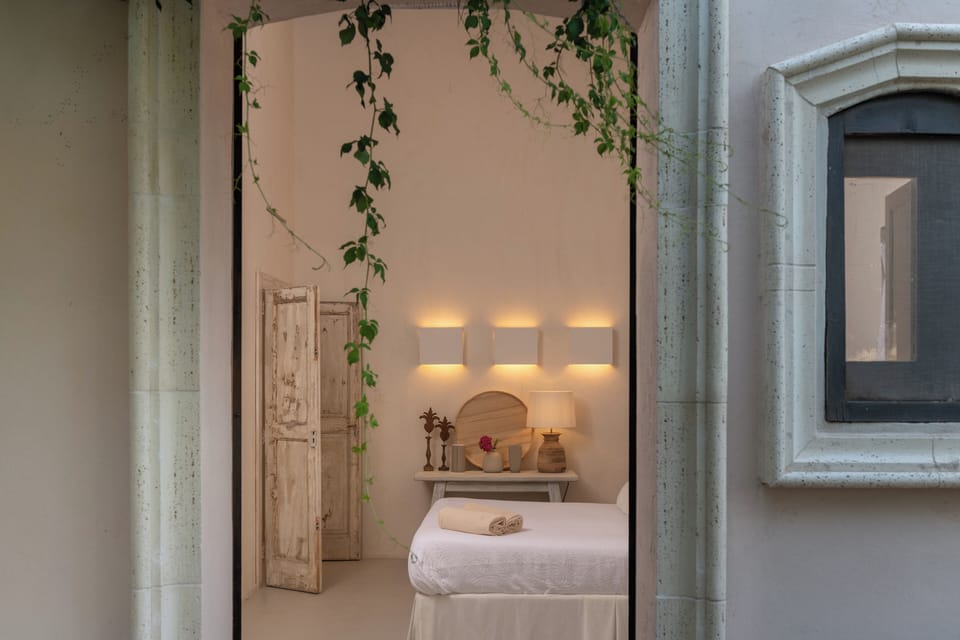 Premium bedding, pillowtop beds, minibar, in-room safe