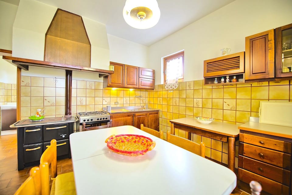 Villa, 4 Bedrooms | In-room dining
